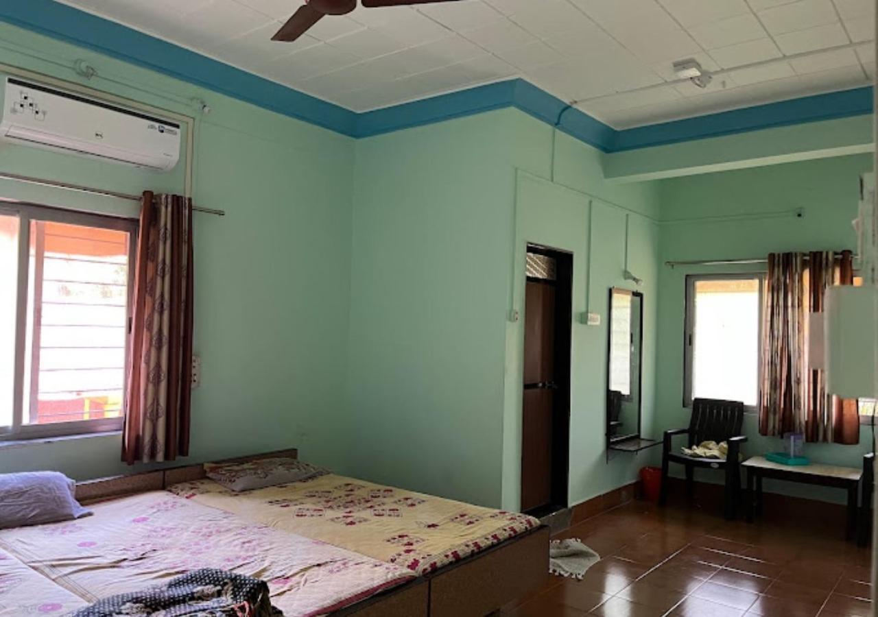 Bapat Niwas Home Stay Ganpatipule Exteriér fotografie